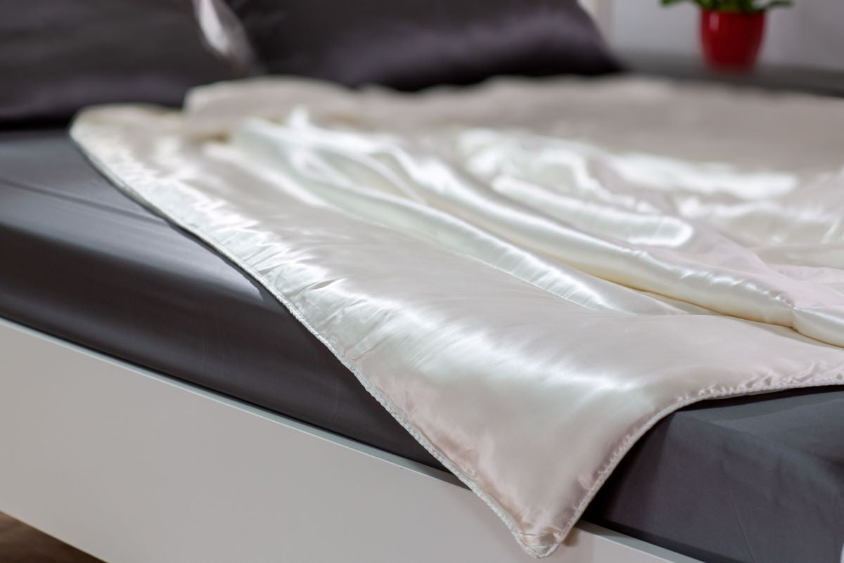 Seidendecke, Bettdecke aus Maulbeerseide