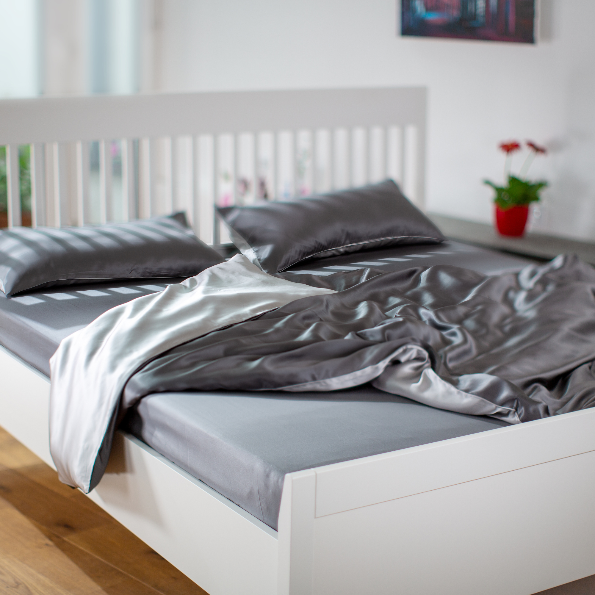 Anthrazitgrauer Seidenbettwäsche – zeitloser Luxus für Schlafzimmer